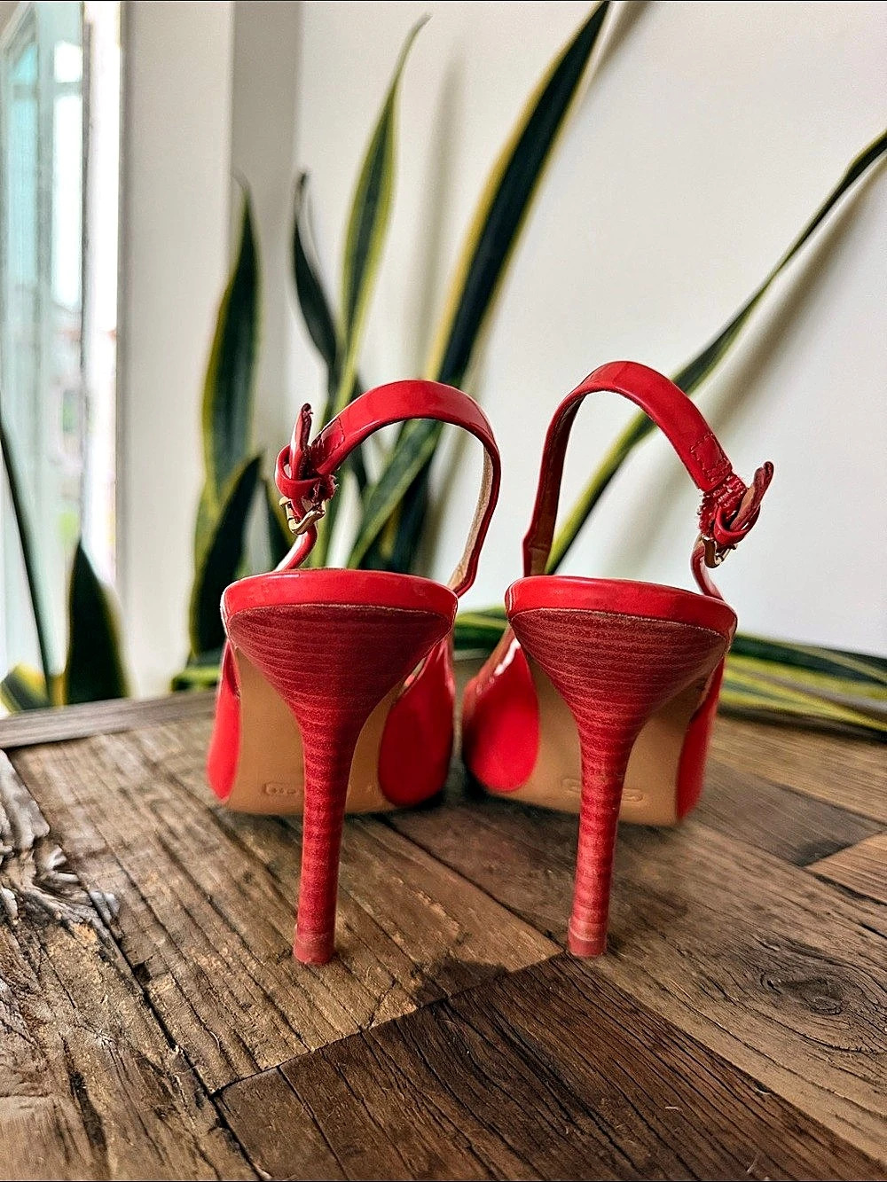 Coach- Lilly Patent Leather Pointed-Toe Slingback Heels in Coral w/wooden heel - Picture 3 of 9